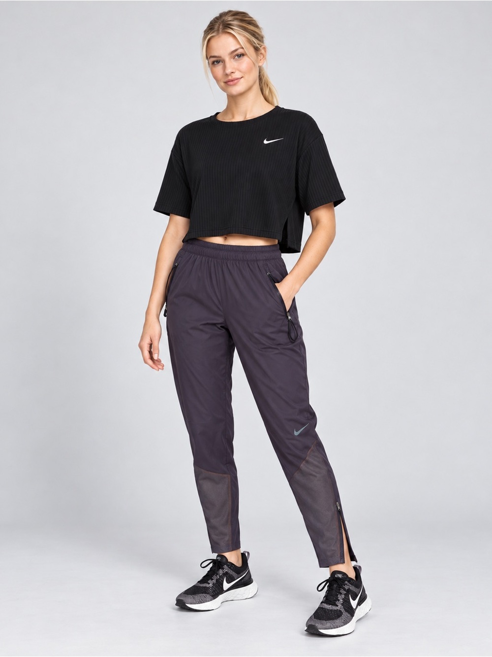 Nike Women's Deep Purple Track Joggers & T-shirt. Pants Size: S
T-Shirt : M